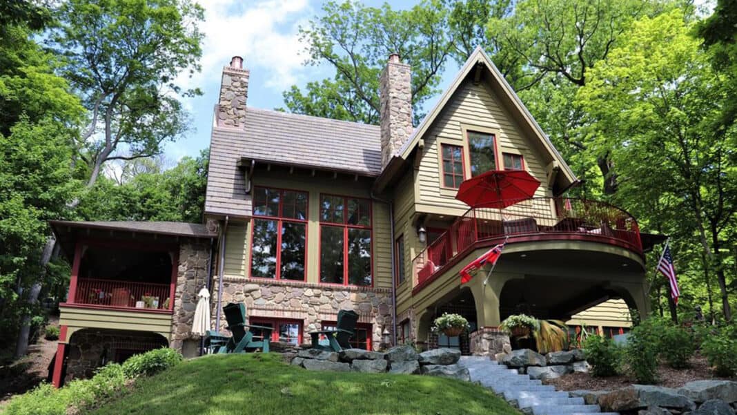 Photo courtesy of realtor.com Geneva Lake Home Photo courtesy of realtor.com
