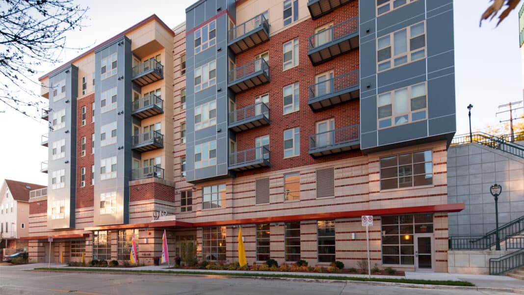 RE-Featured-Deal-062920-Wangard-Partners 1910 on Water apartments