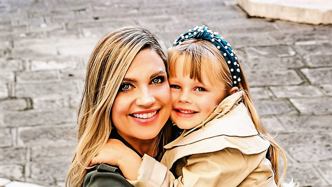 Franchisee-LunchboxWax-1a-101220 Holly Miller and her daughter, Londyn, who has inspired Holly’s ambition as a female entrepreneur.