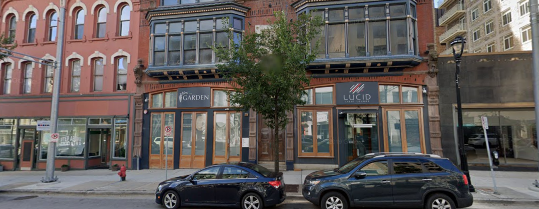 725-729 N Milwaukee