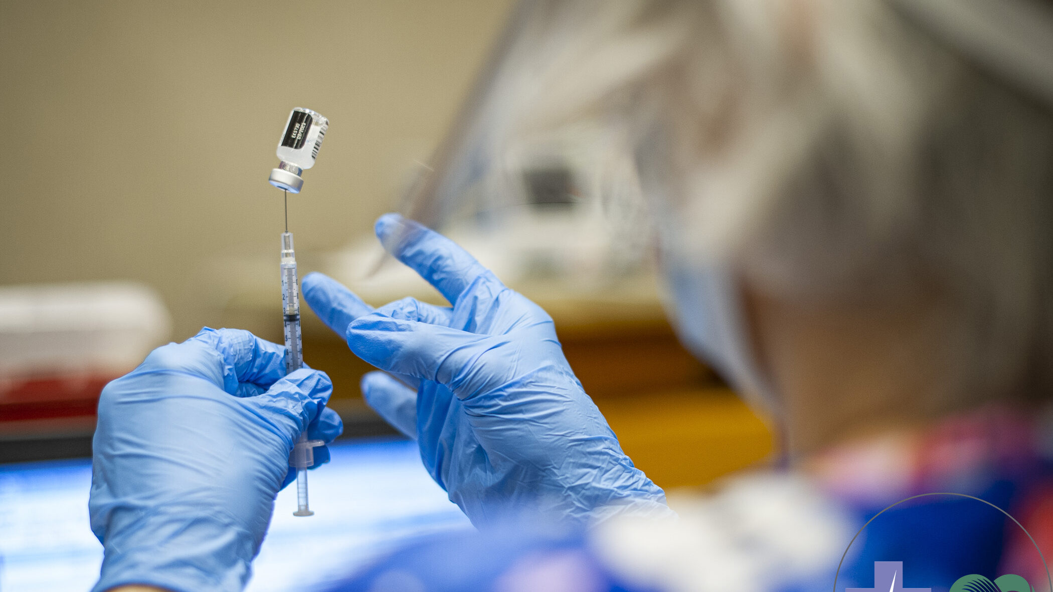 Health systems in Wisconsin begin vaccinating frontline workers - Vimarsana News