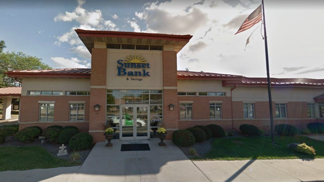 Peoples State Bank acquires Sunset Bank & Savings